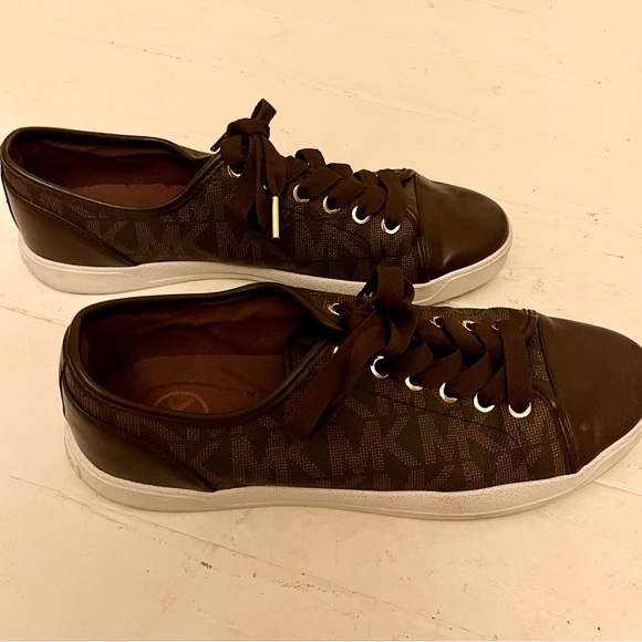 Michael Kors brown leather / nylon tennis shoe 8.5 - Picture 1 of 3